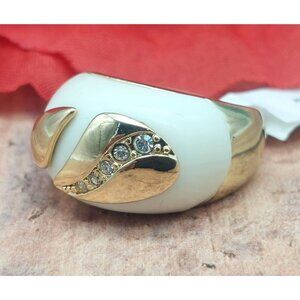 Camille Lucie NWT Gold Tone And White Ladies Ring Size 8 Rhinestones